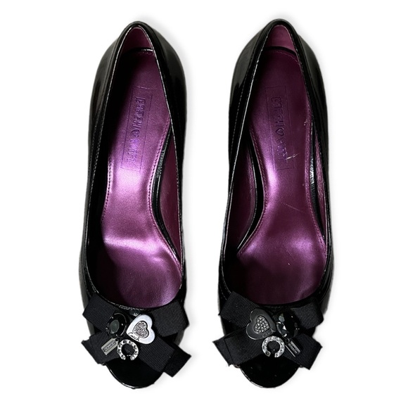 Coach ❤️ Poppy Black Peep Toe Wedge Shoes w/Charms, sz 8 - Picture 2 of 15